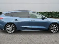 Second-hand Ford Focus ST-Line 155 CP (114 kW) 2023 Albastru Break