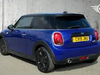 Used Mini Cooper Classic 134 HP (98 kW) 2019 Blue Hatchback