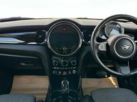 Used Mini Cooper Classic 136 HP (100 kW) 2022 Yellow Hatchback