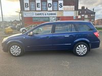 Used Vauxhall Astra Design Edition 120 HP (88 kW) 2007 Blue Estate