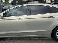 Usado Ford Mondeo Zetec 2015 Prateado Citadino