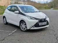 Used Toyota Aygo x-press 68 HP (50 kW) 2014 White Hatchback