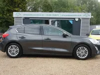 Used Ford Focus Titanium 125 HP (91 kW) 2018 Grey Hatchback
