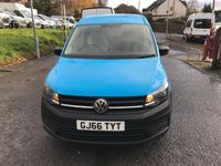 Usado VW Caddy Maxi Startline 102 HP (75 kW) 2016 Azul Monovolume