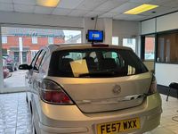 Used Vauxhall Astra Club 90 HP (66 kW) 2007 Silver Hatchback