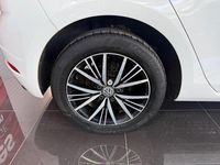 Used VW Golf VII SE 110 HP (80 kW) 2018 White Hatchback