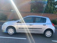 Używany Renault Clio II Expression 2009 Srebrny Hatchback