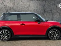 Usado Mini Cooper Hatch 113 kW (154 HP) 2026 Vermelho Citadino
