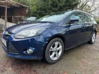Used Ford Focus Zetec 2011 Blue Estate