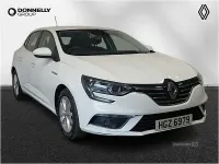 Used Renault Mégane IV Dynamique 130 HP (95 kW) 2017 White Hatchback