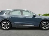 Używany Audi Q8 Sport 340 KM (250 kW) 2024 Niebieski SUV