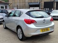 Used Vauxhall Astra Excite 99 HP (72 kW) 2014 Silver Hatchback