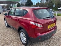 Używany Nissan Qashqai Acenta 2012 Czerwony SUV