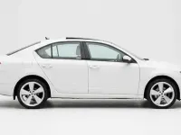 Used Skoda Octavia Elegance 2013 White Hatchback