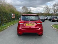 Used Hyundai ix20 Active 90 HP (66 kW) 2011 Red Hatchback