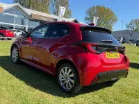 Używany Mazda 2 114 KM (83 kW) 2023 Czerwony Hatchback