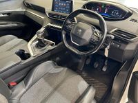 Used Peugeot 5008 Allure 130 HP (95 kW) 2019 White SUV