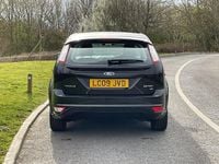 Used Ford Focus Zetec 125 HP (91 kW) 2009 Black Hatchback