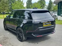 Begagnad Land Rover Range Rover First Edition 2022 Svart SUV