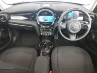 Begagnad Mini Cooper Classic 136 HK (100 kW) 2023 Silver Halvkombi