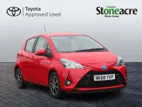 Used Toyota Yaris 100 HP (73 kW) 2018 Red Hatchback