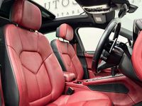 Used Porsche Macan 265 HP (194 kW) 2025 SUV