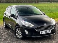 Used Ford Fiesta Zetec 70 HP (51 kW) 2019 Black Hatchback