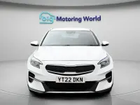 Usado Kia XCeed 141 HP (103 kW) 2022 Branco SUV
