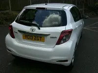 Used Toyota Yaris 69 HP (50 kW) 2013 White Hatchback