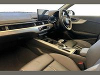 Używany Audi A4 Sport 161 KM (118 kW) 2023 Czarny Kombi