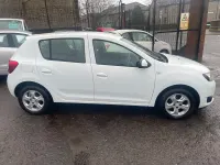 Używany Dacia Sandero Lauréate 90 KM (66 kW) 2015 Biały Hatchback