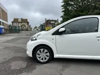 Used Toyota Aygo 68 HP (50 kW) 2014 White Hatchback