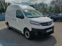 Używany Vauxhall Vivaro 100 KM (73 kW) 2023 Biały Minivan
