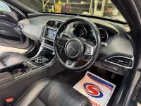 Gebraucht Jaguar XE R-Sport 180 PS (132 kW) 2017 Grau Limousine