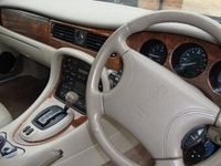 Used Jaguar XJ 290 HP (213 kW) 2000 Sedan