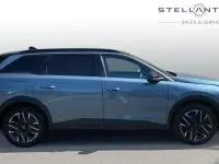 Usado Peugeot 5008 GT 134 HP (98 kW) 2025 Azul SUV