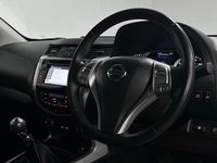 Used Nissan Navara Tekna 190 HP (139 kW) 2017 Black Pickup