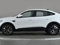 Used Renault Arkana Evolution 140 HP (102 kW) 2023 White SUV