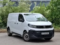 Second-hand Vauxhall Vivaro 2024 Alb Monovolum
