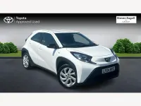 Used Toyota Aygo X PURE 72 HP (52 kW) 2024 White SUV