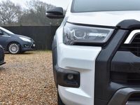 Used Toyota HiLux 204 HP (150 kW) 2025 White Pickup