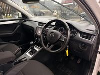 Used Skoda Octavia SE Technology 115 HP (84 kW) 2018 White Estate