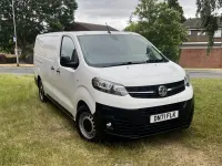 Used Vauxhall Vivaro 100 HP (73 kW) 2021 White MPV
