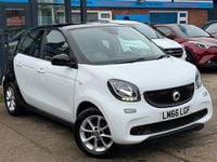 Used Smart ForFour Passion 71 HP (52 kW) 2016 White Hatchback