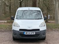 Used Peugeot Partner 90 HP (66 kW) 2014 White MPV