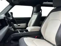 Käytetty Land Rover Defender HSE Dynamic 2023 Musta Katumaasturi