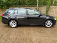 Used VW Golf VII SE 105 HP (77 kW) 2014 Black Estate