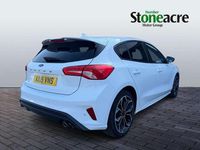 Used Ford Focus ST-Line 125 HP (91 kW) 2019 White Hatchback