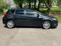 Used Toyota Auris 90 HP (66 kW) 2013 Black Hatchback