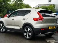 Usado Volvo XC40 Inscription 187 CV (137 kW) 2018 Amarillo SUV